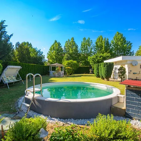 Szl131 With Pool דירה